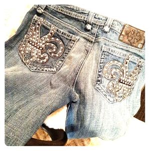 Miss Me embellished jeans - fleur de lis